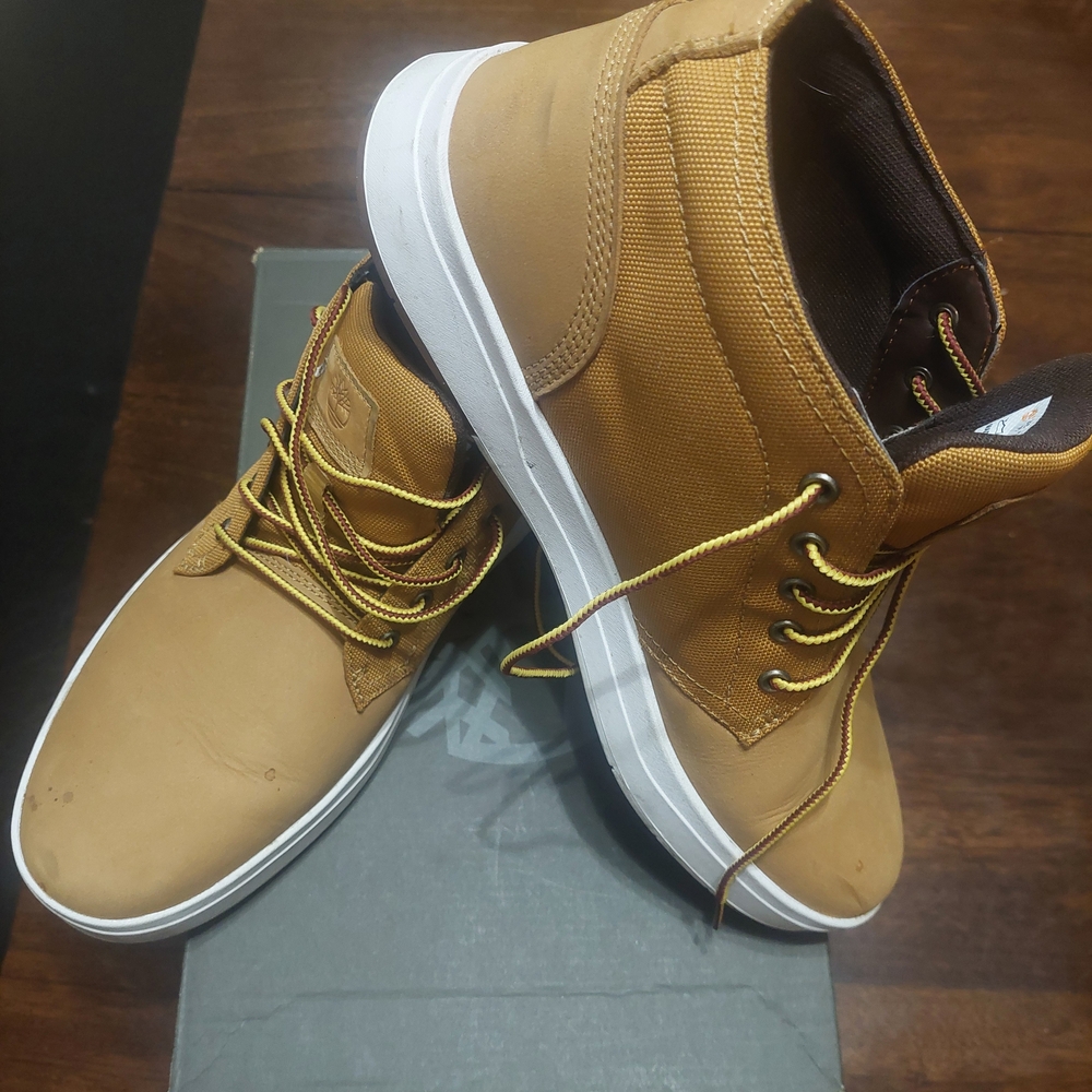 Timberland Tan Sneakers with Nubuck Leather and Rubber Sole - Picture 2 of 7